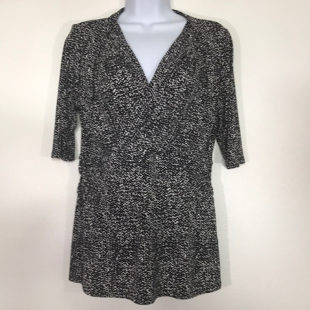Vince Camuto. Ladies Size Medium Top